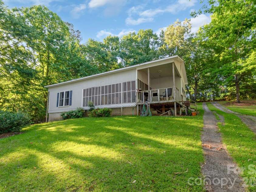 2208 Singleton Creek Road, Liberty Hill, SC 29074.  MLS# CAR4381671, YatesRealty ID 21904. 