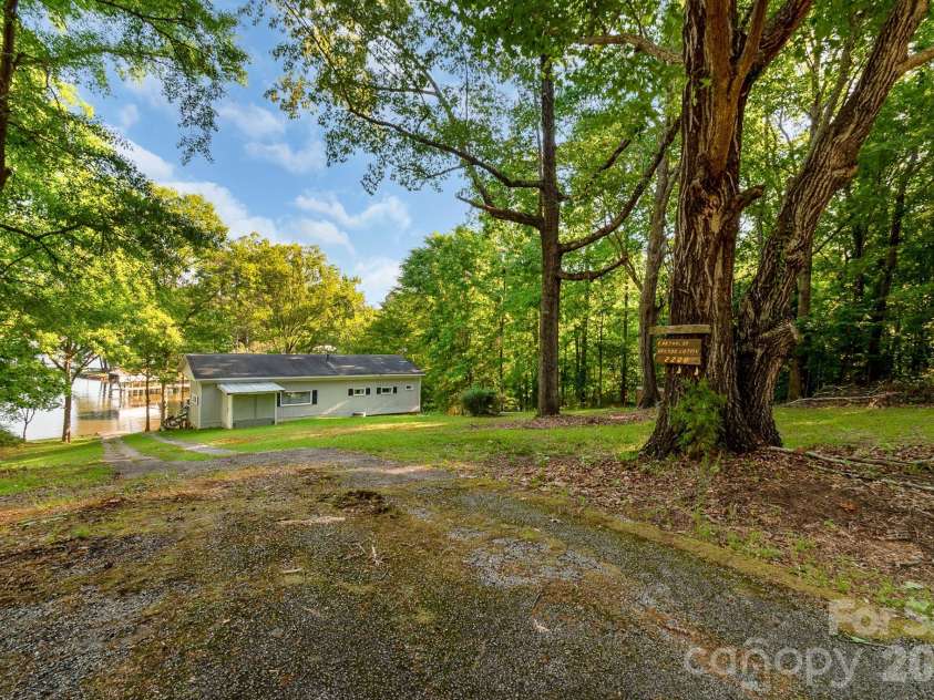 2208 Singleton Creek Road, Liberty Hill, SC 29074.  MLS# CAR4381671, YatesRealty ID 21904. 