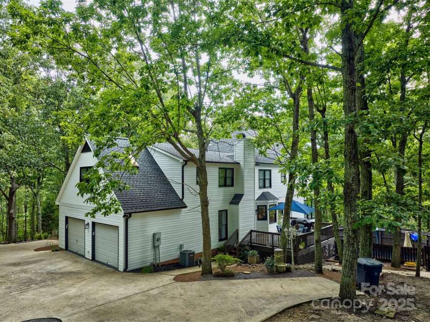 5611 Charter Oaks Lane, York, SC 29745.  MLS# CAR4261262, YatesRealty ID 21906. 