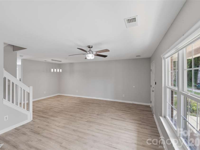 7709 Petrea Lane, Charlotte, NC 28227.  MLS# CAR4359420, YatesRealty ID 21907. 