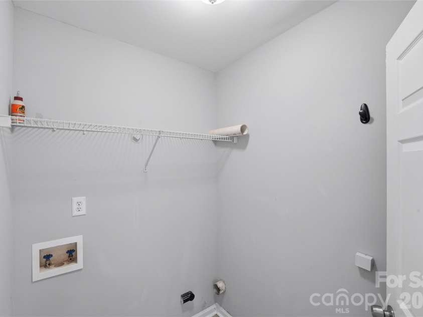 7709 Petrea Lane, Charlotte, NC 28227.  MLS# CAR4359420, YatesRealty ID 21907. 