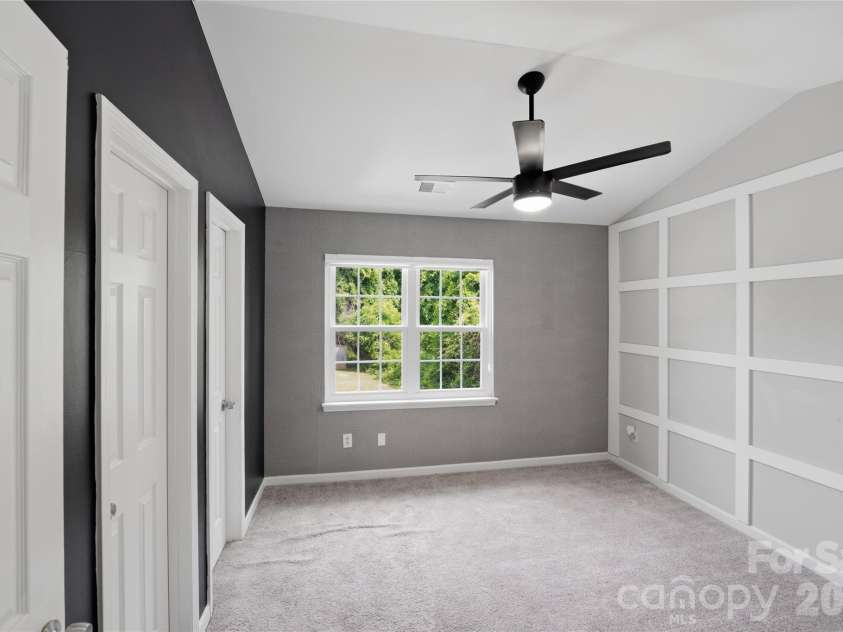 7709 Petrea Lane, Charlotte, NC 28227.  MLS# CAR4359420, YatesRealty ID 21907. 