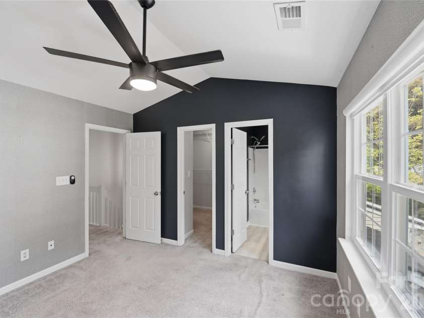 7709 Petrea Lane, Charlotte, NC 28227.  MLS# CAR4359420, YatesRealty ID 21907. 
