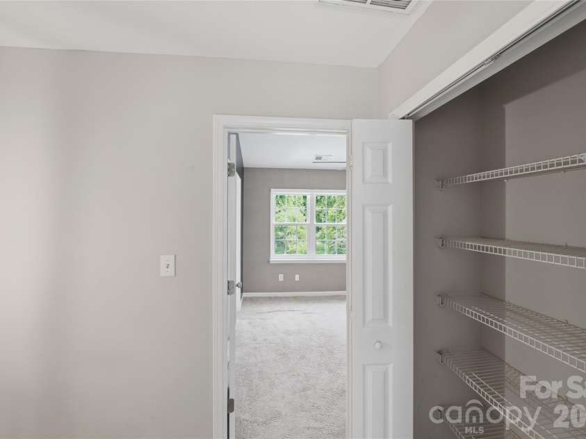 7709 Petrea Lane, Charlotte, NC 28227.  MLS# CAR4359420, YatesRealty ID 21907. 