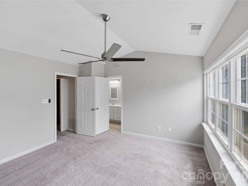 7709 Petrea Lane, Charlotte, NC 28227.  MLS# CAR4359420, YatesRealty ID 21907. 