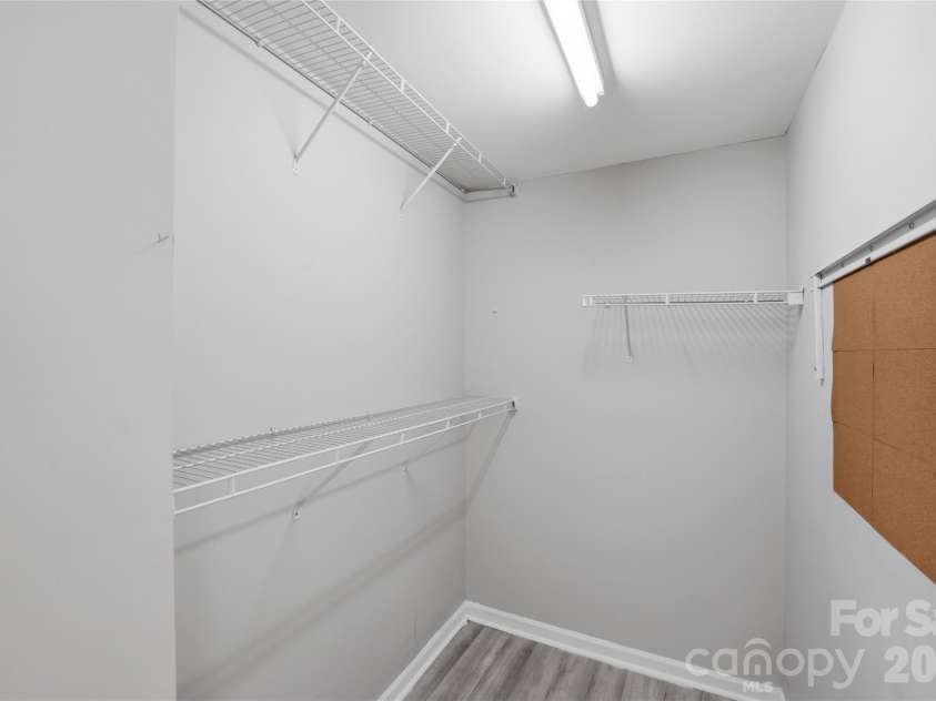 7709 Petrea Lane, Charlotte, NC 28227.  MLS# CAR4359420, YatesRealty ID 21907. 