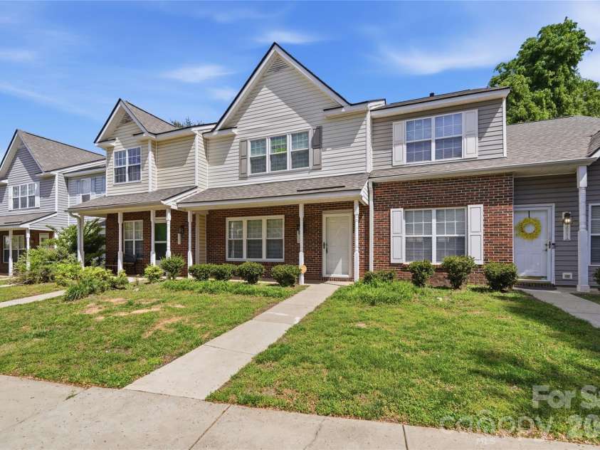 7709 Petrea Lane, Charlotte, NC 28227.  MLS# CAR4359420, YatesRealty ID 21907. 