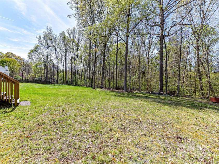 7507 Reedy Creek Road, Charlotte, NC 28215.  MLS# CAR4233019, YatesRealty ID 21908. Rear Yard