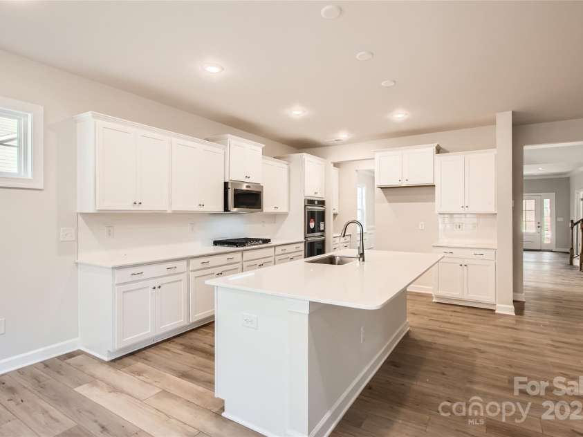 7005 New Town Road, Waxhaw, NC 28173.  MLS# CAR4242129, YatesRealty ID 21909. 