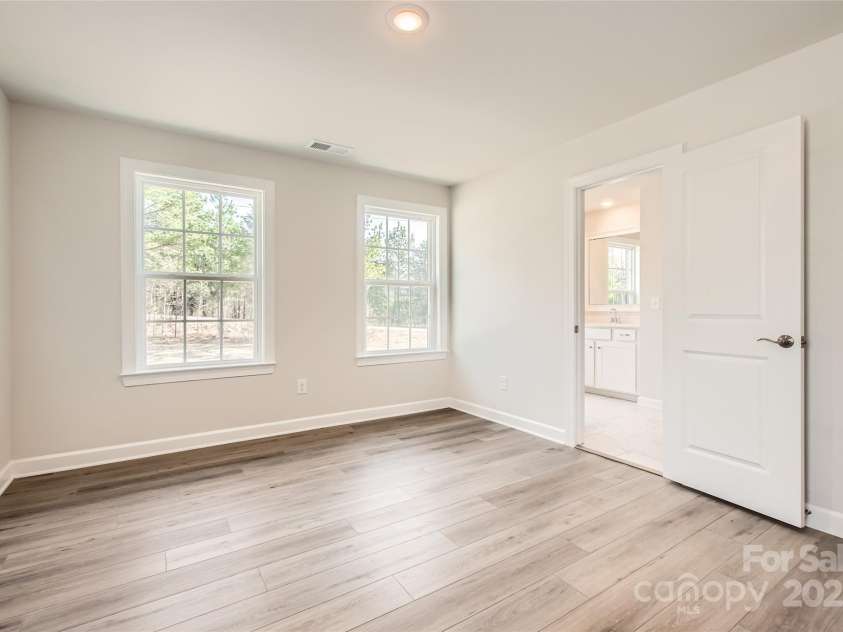 7005 New Town Road, Waxhaw, NC 28173.  MLS# CAR4242129, YatesRealty ID 21909. 