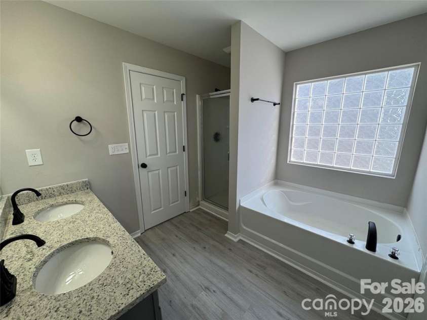 9019 Newfield Street, Charlotte, NC 28216.  MLS# CAR4377935, YatesRealty ID 21909. 