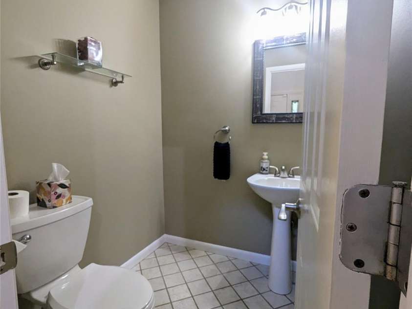 2 Pleasant Hill Drive, Franklin, NC 28734.  MLS# CAR4287467, YatesRealty ID 2191. 