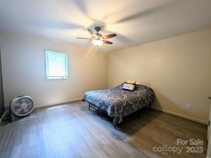 2 Pleasant Hill Drive, Franklin, NC 28734.  MLS# CAR4287467, YatesRealty ID 2191. 