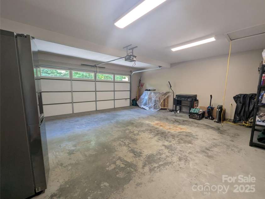 2 Pleasant Hill Drive, Franklin, NC 28734.  MLS# CAR4287467, YatesRealty ID 2191. 