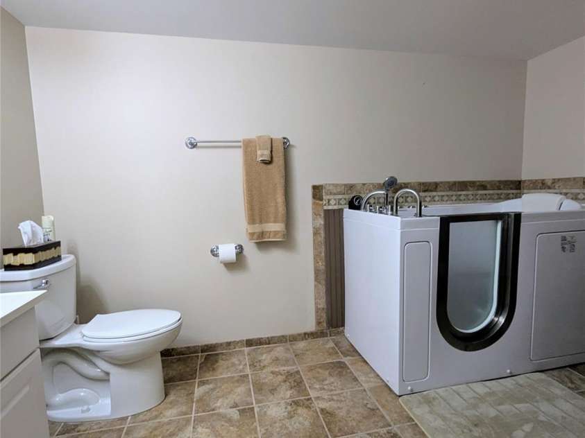 2 Pleasant Hill Drive, Franklin, NC 28734.  MLS# CAR4287467, YatesRealty ID 2191. 