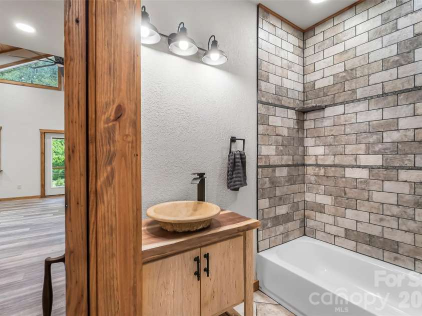 1737 Newfound Road, Leicester, NC 28748.  MLS# CAR4378816, YatesRealty ID 21912. 