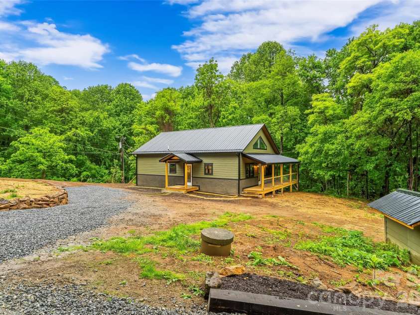 1737 Newfound Road, Leicester, NC 28748.  MLS# CAR4378816, YatesRealty ID 21912. 
