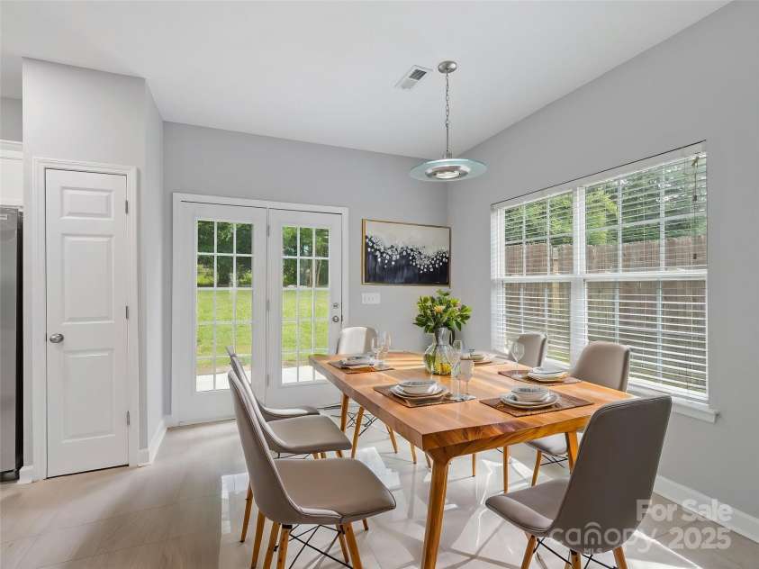 908 Sundance Drive, Gastonia, NC 28054.  MLS# CAR4254776, YatesRealty ID 21912. 