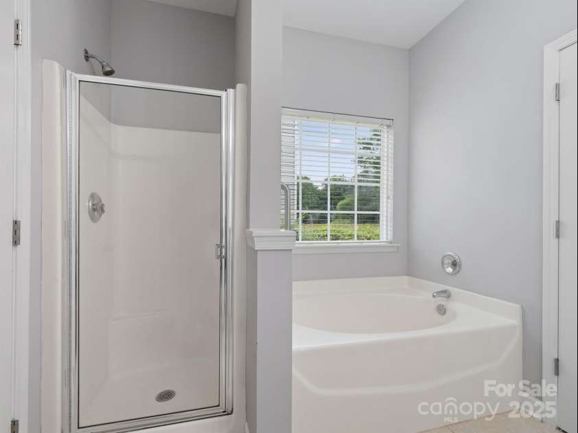 908 Sundance Drive, Gastonia, NC 28054.  MLS# CAR4254776, YatesRealty ID 21912. 