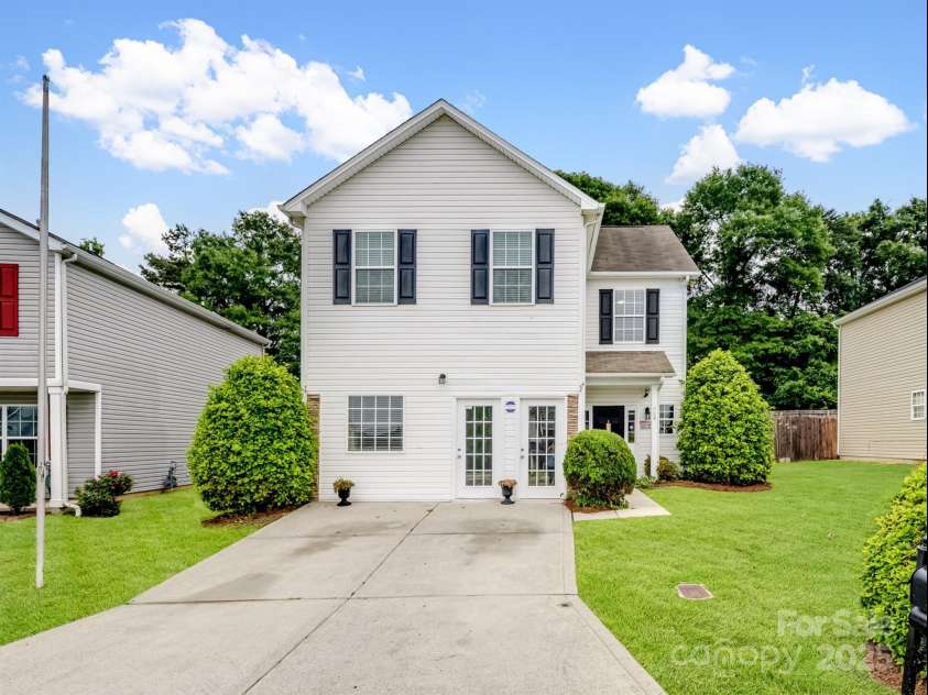 908 Sundance Drive, Gastonia, NC 28054.  MLS# CAR4254776, YatesRealty ID 21912. 