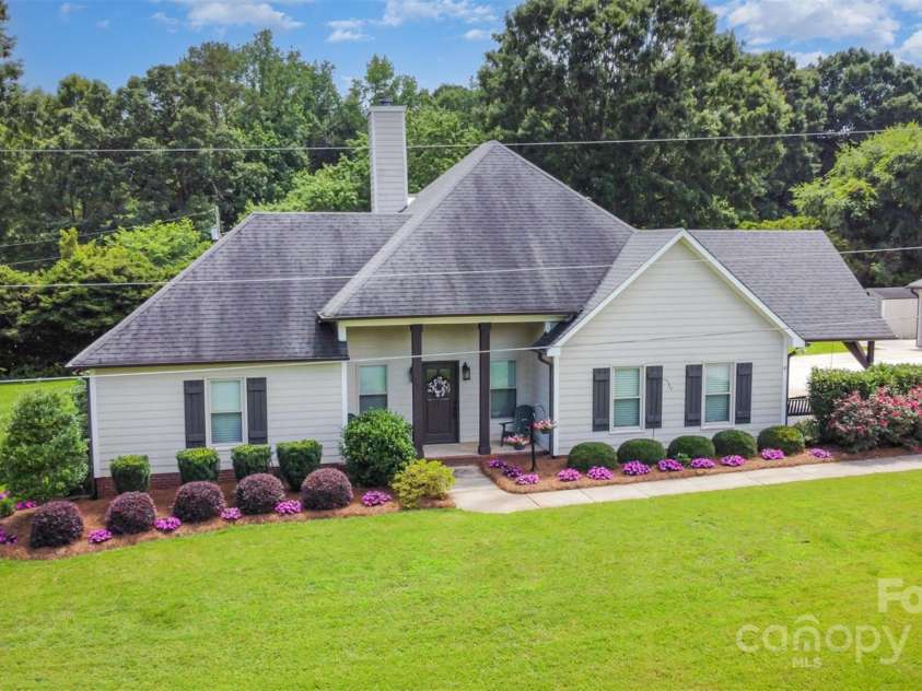 5701 Cedar Hill Drive, Monroe, NC 28110.  MLS# CAR4271384, YatesRealty ID 21913. 