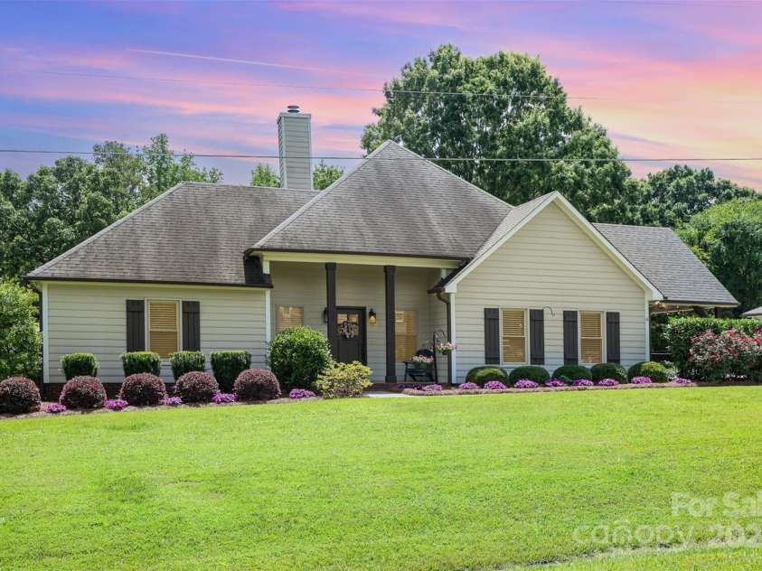 5701 Cedar Hill Drive, Monroe, NC 28110.  MLS# CAR4271384, YatesRealty ID 21913. Front of home