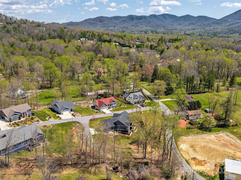 116 Whispering Wind Drive, Black Mountain, NC 28711.  MLS# CAR4245710, YatesRealty ID 21914. 