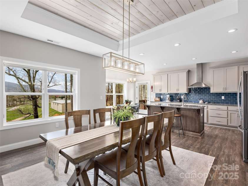 116 Whispering Wind Drive, Black Mountain, NC 28711.  MLS# CAR4245710, YatesRealty ID 21914. Dining Area