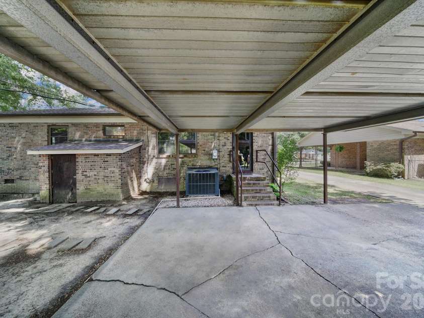 804 Finley Court, Rock Hill, SC 29730.  MLS# CAR4377635, YatesRealty ID 21914. 