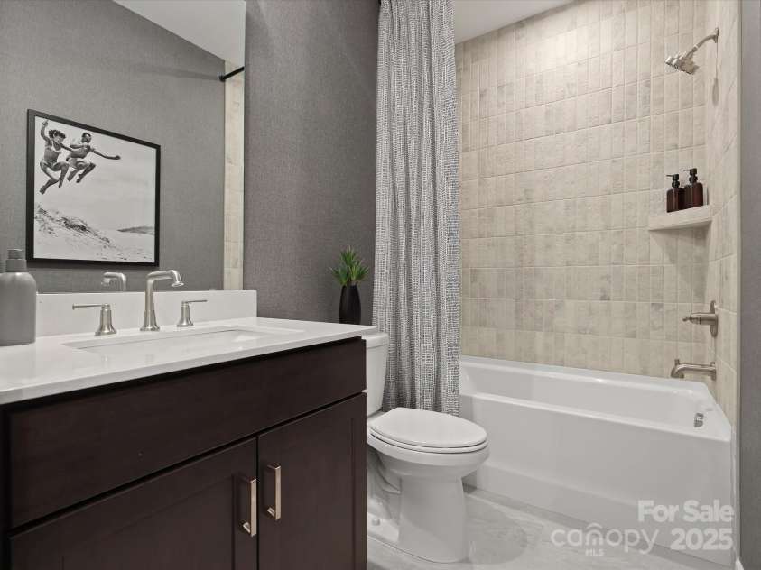 5608 Kingspan Drive, Charlotte, NC 28217.  MLS# CAR4211279, YatesRealty ID 21915. Merrill Model Secondary Full Bath | Southmont *actual finishes, color scheme, orientation vary on this home. Furniture not included