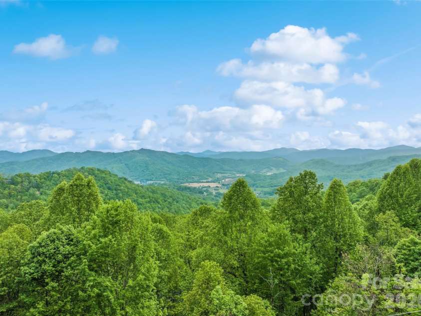 72 Tadpole Lane, Waynesville, NC 28785.  MLS# CAR4372726, YatesRealty ID 21915. Views everywhere
