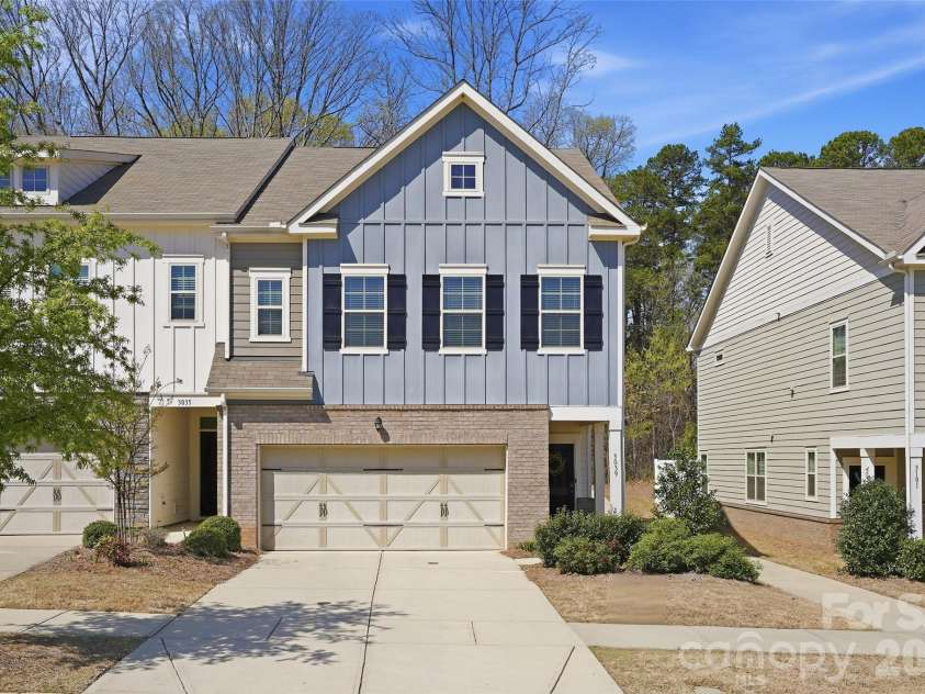 3039 Glenn Hope Way, Matthews, NC 28104.  MLS# CAR4360312, YatesRealty ID 21917. 