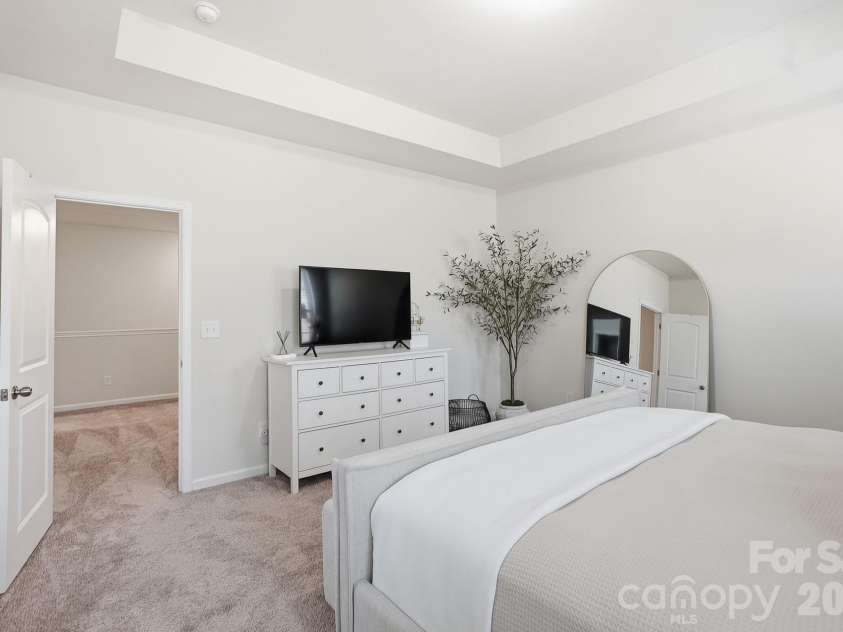 3039 Glenn Hope Way, Matthews, NC 28104.  MLS# CAR4360312, YatesRealty ID 21917. 