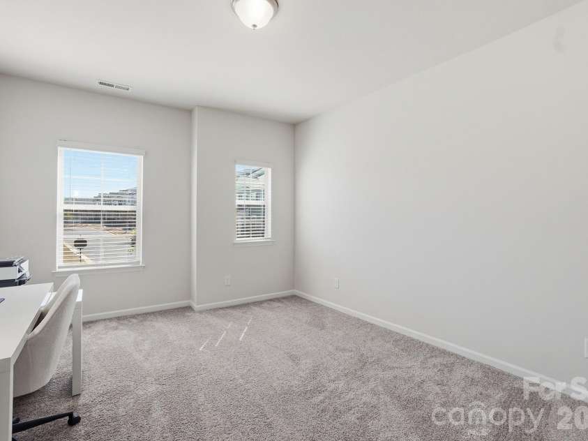 3039 Glenn Hope Way, Matthews, NC 28104.  MLS# CAR4360312, YatesRealty ID 21917. 