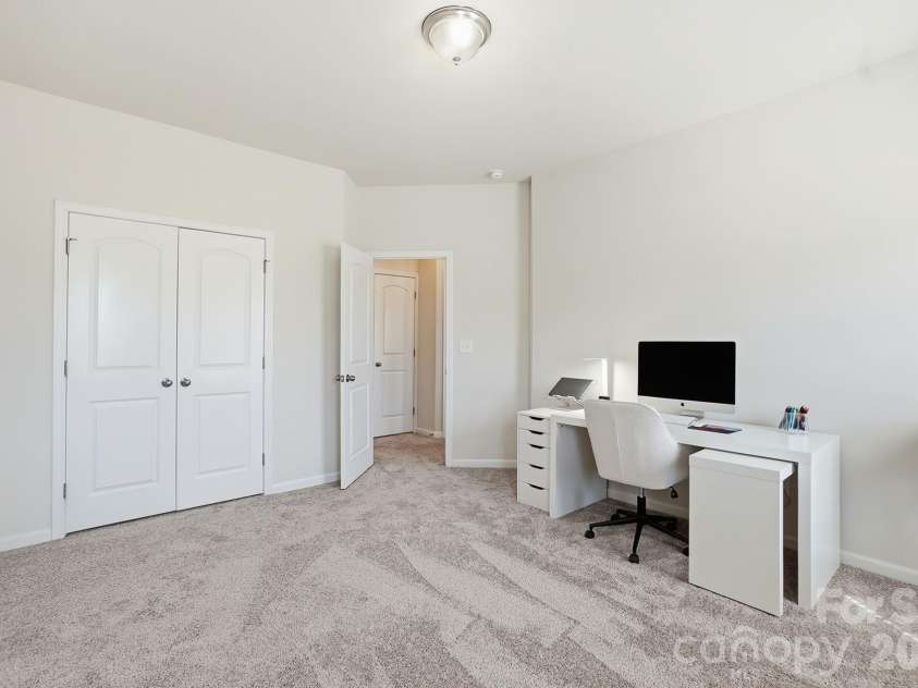 3039 Glenn Hope Way, Matthews, NC 28104.  MLS# CAR4360312, YatesRealty ID 21917. 