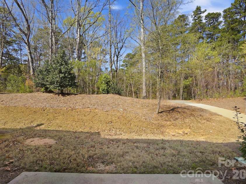 3039 Glenn Hope Way, Matthews, NC 28104.  MLS# CAR4360312, YatesRealty ID 21917. 
