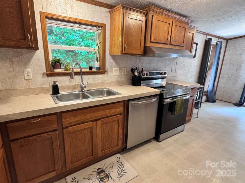 39 Hill and Dale Road, Leicester, NC 28748.  MLS# CAR4269254, YatesRealty ID 21918. 