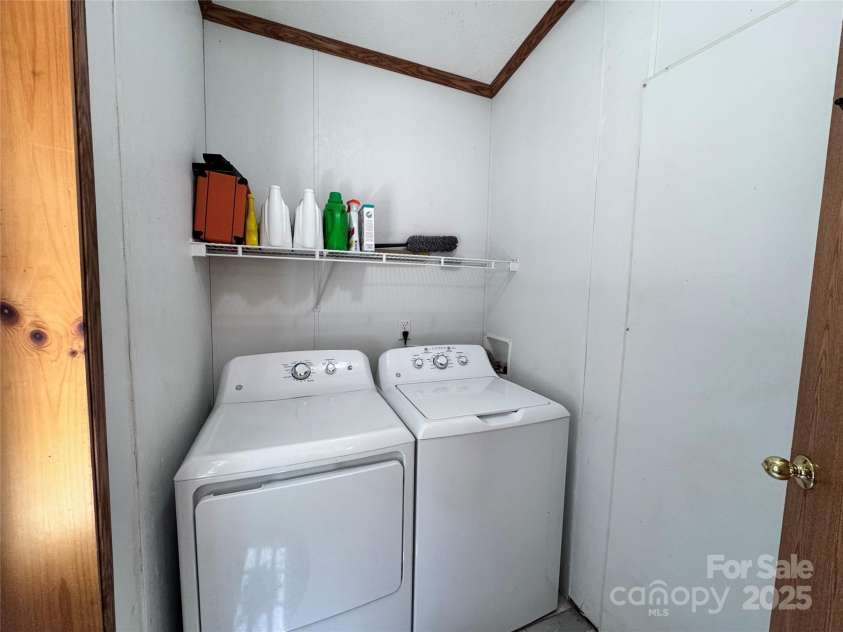 39 Hill and Dale Road, Leicester, NC 28748.  MLS# CAR4269254, YatesRealty ID 21918. 