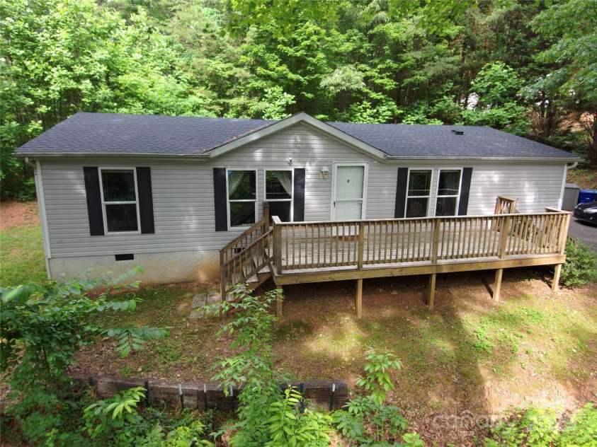 39 Hill and Dale Road, Leicester, NC 28748.  MLS# CAR4269254, YatesRealty ID 21918. 