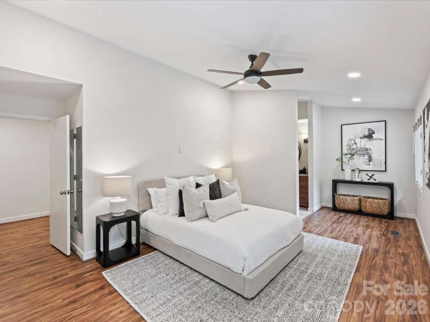 6434 Brandonwood Court, Charlotte, NC 28226.  MLS# CAR4380490, YatesRealty ID 21919. 