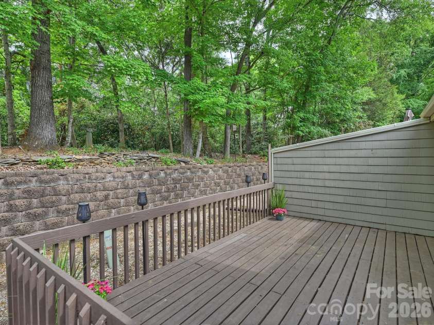 6434 Brandonwood Court, Charlotte, NC 28226.  MLS# CAR4380490, YatesRealty ID 21919. 