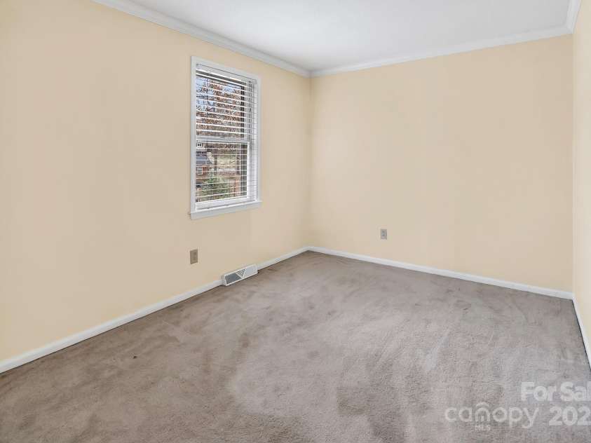 1418 Nottingham Road, Kannapolis, NC 28081.  MLS# CAR4212460, YatesRealty ID 2192. 