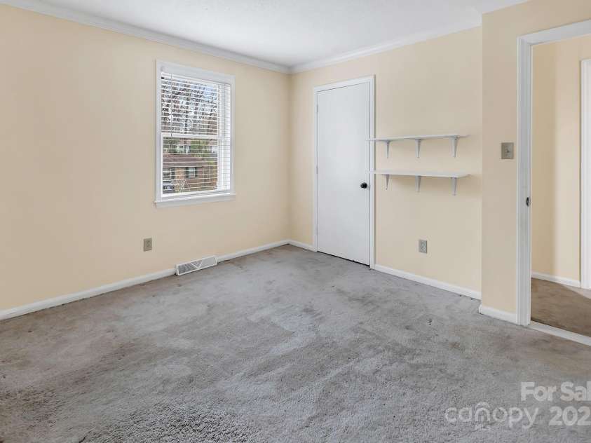 1418 Nottingham Road, Kannapolis, NC 28081.  MLS# CAR4212460, YatesRealty ID 2192. 