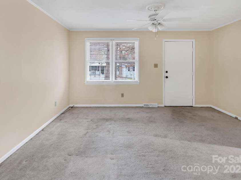 1418 Nottingham Road, Kannapolis, NC 28081.  MLS# CAR4212460, YatesRealty ID 2192. 