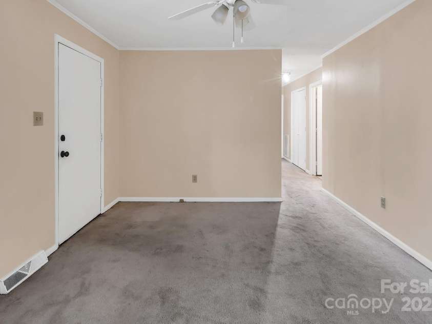 1418 Nottingham Road, Kannapolis, NC 28081.  MLS# CAR4212460, YatesRealty ID 2192. 