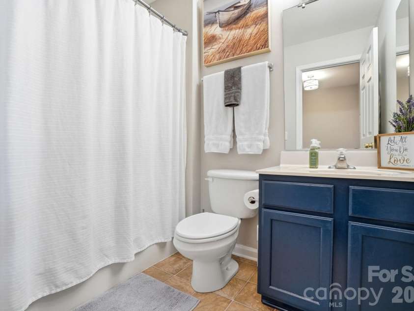 837 Dillard Road, Rock Hill, SC 29730.  MLS# CAR4315244, YatesRealty ID 2192. Secondary Bathroom