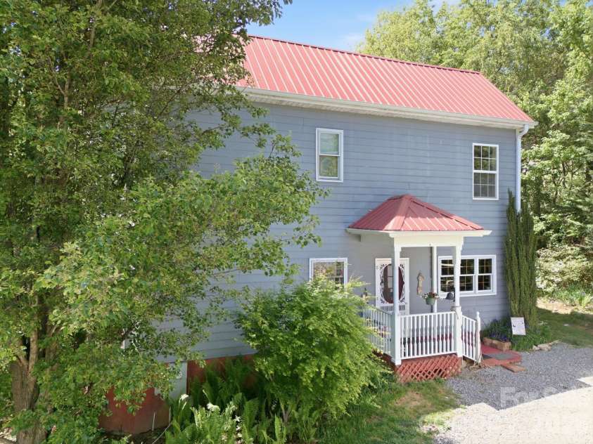 2225 Bald Creek Road, Clyde, NC 28721.  MLS# CAR4375884, YatesRealty ID 21920. 