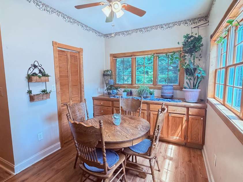 2225 Bald Creek Road, Clyde, NC 28721.  MLS# CAR4375884, YatesRealty ID 21920. Breakfast nook