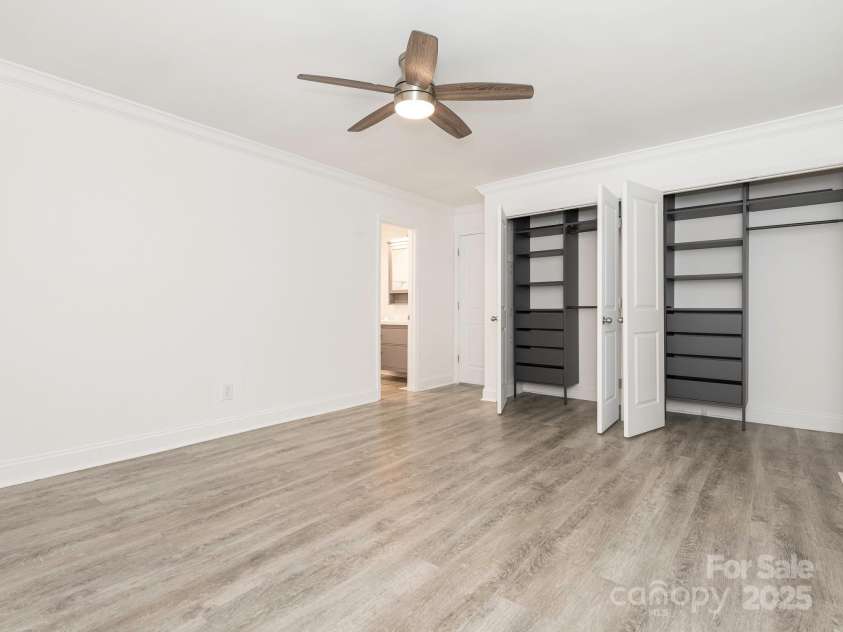 7416 Quail Ridge Drive, Charlotte, NC 28226.  MLS# CAR4270976, YatesRealty ID 21920. Primary bedroom