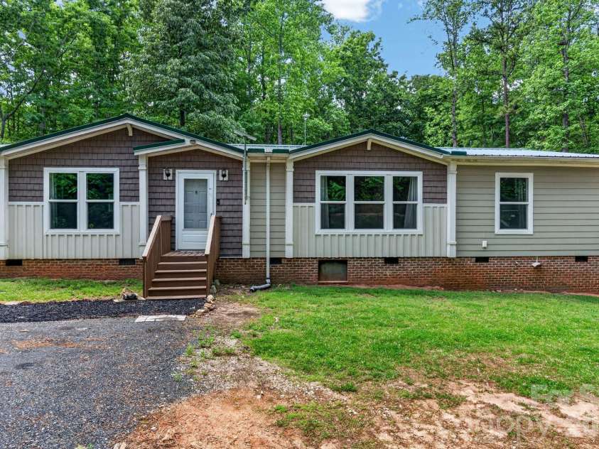 4142 Musket Hill Road, Sharon, SC 29742.  MLS# CAR4377386, YatesRealty ID 21921. 